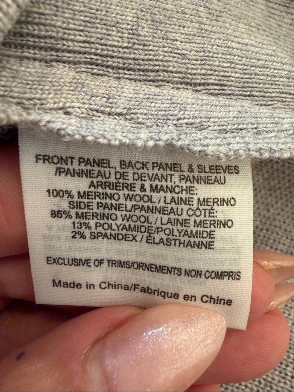 #924 Tory Burch Scoop-neck Sweater in Gray. 90% of sweater 100% Merino Wool